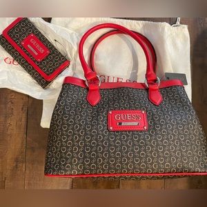 NWT Authentic Guess Purse and matching wallet. Price on tag is USD Dust bag incl